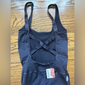 🧘‍♀️Free People Movement XS woman’s yoga body suit in black - NWT